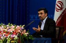 President Ahmadi-Nejad (Reuters/Caren Firouz)