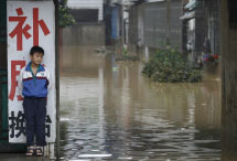 A flooded street in Xianning(Reuters)