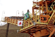 Vale workers at Brucutu mine in Sao Goncalo do Rio Abaixo(Reuters/Washington Alves)