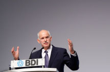 Greek Prime Minister George Papandreou delivers his speech during a  meeting of the BDI in Berlin(Reuters/Tobias Schwarz)