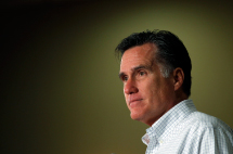 Republican presidential candidate Mitt Romney is seen at a town hall meeting campaign stop in Manchester, New Hampshire.(REUTERS\Brian Snyder)