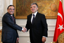 Turkey's President Abdullah Gul and Pakistani President Asif Ali Zardari.(REUTERS/Murad Sezer) 