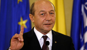 Romanian President Traian Basescu. (REUTERS/Bogdan Cristel)