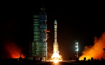 Long March rocket lifting off (REUTERS/Petar Kujundzic)