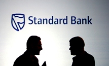 Logo of South Africa's Standard Bank(REUTERS/SIPHIWE SIBEKO)