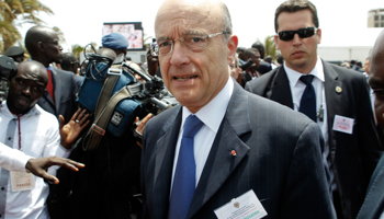 Foreign Minister Juppe attends the inauguration of Senegalese President Sall in Dakar. (REUTERS/Yuriko Nakao)