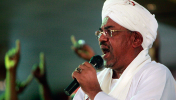 Sudanese President Omar al-Bashir addresses a rally of the National Congress Party. (REUTERS/Mohamed Nureldin Abdallah)