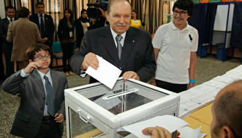 President Bouteflika casts his ballot at a polling station in Agiers. (REUTERS/Zohra Bensemra)