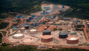 An oil field camp in Meta, Colombia. (REUTERS/John Vizcaino)