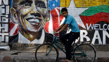 Graffiti welcoming President Obama in Yangon (REUTERS/Soe Zeya Tun)