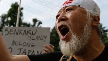 A man shouts slogans during an anti-China rally in Tokyo (REUTERS/Toru Hanai)