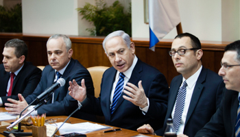 Prime Minister Binyamin Netanyahu speaks during the first cabinet meeting of the 33rd Israeli government in Jerusalem (REUTERS/David Vaaknin)