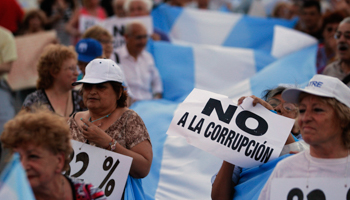 Pensioners protest against corruption in Buenos Aires (Reuters/Marcos Brindicci)