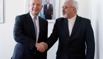 William Hague shakes hands with Mohammad-Javad Zarif in New York (Reuters/Jason DeCrow/Pool)