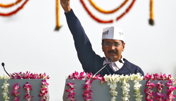 Arvind Kejriwal, leader of Aam Aadmi Party shouts slogans (Reuters/Anindito Mukherjee)