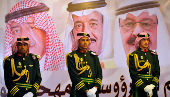 Saudi royal guards stand on duty in Riyadh (Reuters/Fayez Nureldine/Pool)