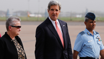 Secretary of State John Kerry walks next to former US ambassador to India Nancy Powell in New Delhi (Reuters/Adnan Abidi)