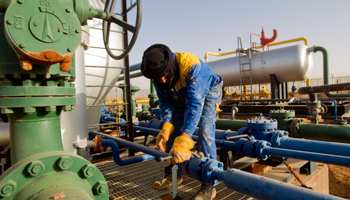 A worker at the Zarzaitine gas field in In Amenas (Reuters/Louafi Larbi)