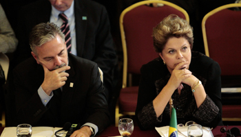 Brazil's President Dilma Rousseff and Foreign Affairs Minister Antonio Patriota at a Mercosur summit (Reuters/Nicolas Garrido)