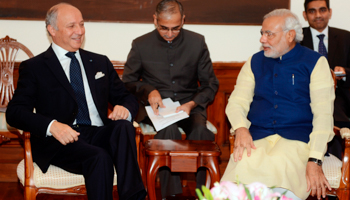 India's Prime Minister Narendra Modi and French Foreign Minister Laurent Fabius (Reuters/Raveendran/Pool)