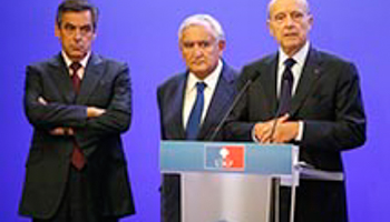 Former French prime ministers Francois Fillon, Jean-Pierre Raffarin and Alain Juppe (Reuters/Charles Platiau)