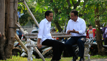 Indonesian presidential candidate Joko "Jokowi" Widodo and his colleague Anies Baswedan (Reuters/Beawiharta)