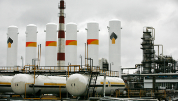 A general view shows the Achinsk oil refining factory, owned by the Rosneft company, outside the town of Achinsk (Reuters/Ilya Naymushin/Files)