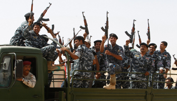 Shiite volunteers, who have joined the Iraqi army to fight against the predominantly Sunni militants from the radical Islamic State of Iraq and the Levant (Reuters/Ahmed Saad)