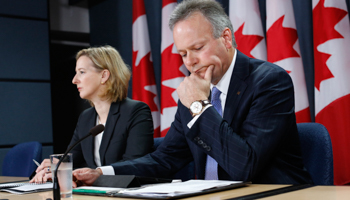 Bank of Canada Governor Stephen Poloz takes part in a news conference with Senior Deputy Governor Carolyn Wilkins (Reuters/Chris Wattie)