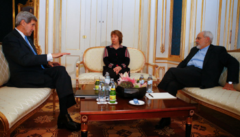 US Secretary of State John Kerry, Iranian Foreign Minister Javad Zarif and EU envoy Catherine Ashton pose for photographers before a meeting in Vienna (Reuters/Leonhard Foeger)