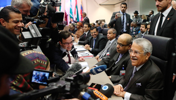 Oil Minister Ali al-Naimi talks to journalists before a meeting of OPEC oil ministers (Reuters/Heinz-Peter Bader)