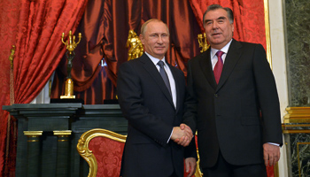 Putin welcomes Rahmon at the Kremlin (Reuters/Alexei Druzhinin/RIA Novosti/Kremlin)