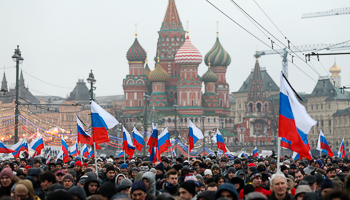 A march to commemorate Nemtsov in central Moscow (Reuters/Maxim Shemetov)