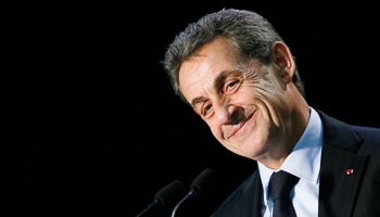 Sarkozy attends a rally in the Essonne department (Reuters/Gonzalo Fuentes)