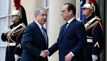 Netanyahu and French President Francois Hollande at the Elysee Palace in France (Reuters/Pascal Rossignol)