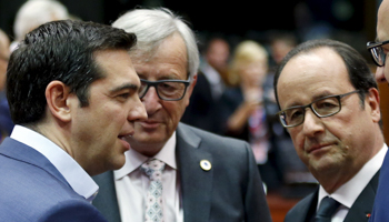 Tsipras talks to European Commission President Jean-Claude Juncker and France's President Francois Hollande in Brussels (Reuters/Francois Lenoir)