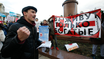 A man shouts slogans during a protest in support of Russian doctors in Moscow (Reuters/Sergei Karpukhin)