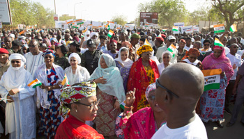 Government officials and citizens march in support of Niger Army's war against Boko Haram (Reuters/Tagaza Djibo)