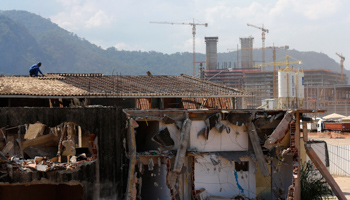 Cranes and construction work for the Rio 2016 Olympic Park (Reuters/Ricardo Moraes)