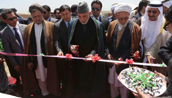 Former Afghan President Karzai at the opening ceremony of a residential area in Kabul, funded by the UAE government (Reuters/Omar Sobhani)