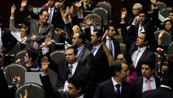 Congressional vote on tax reform in Mexico City, October 2013 (Reuters/Edgard Garrido)