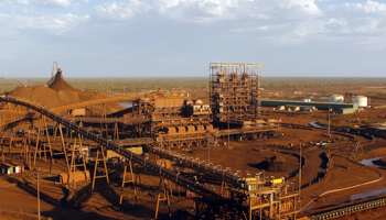 A processing plant is seen at the Christmas Creek iron ore mine in the Pilbara region of Western Australia (Reuters/Jim Regan)