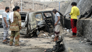 Wreckage of the car of Aden governor Jaafar Mohammed Saad (Reuters/Nasser Awad)