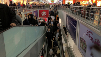 A shopping mall in Tehran (Reuters/Morteza Nikoubazl)
