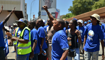 Democratic Alliance members gather ahead of a march in downtown Johannesburg (Reuters/Mujahid Safodien)
