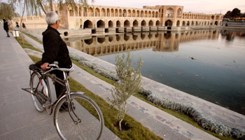 Zayandeh-Rood river, Isfahan (Reuters/Morteza Nikoubazl)