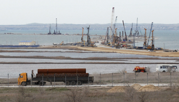 The construction of a bridge across the Kerch Strait to Crimea (Reuters/Andrew Osborn)