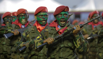 Venezuelan soldiers participate in a military parade (Reuters/Marco Bello)