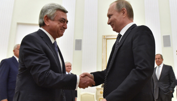 Russian President Vladimir Putin, right, with his Armenian counterpart Serzh Sarkisian in Moscow (Reuters/Vasily Maximov/Pool)