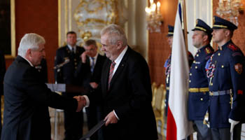 Czech President Milos Zeman (R) appoints Jiri Rusnok (L) as the Central Bank Governor. Reuters/David W Cerny (Reuters/David W Cerny)